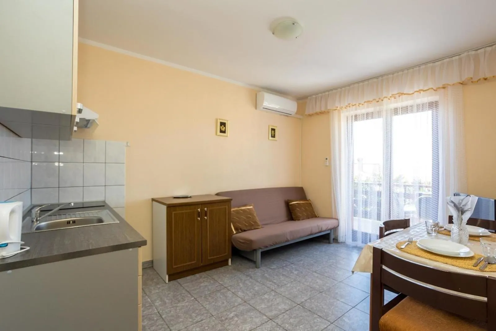 Ferienwohnung Fuer 3 Personen Ca 35 Qm In Njivice, Kvarner Bucht Krk Apartment Njivice